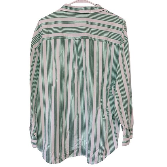 Old Navy Oversized Button-Down Boyfriend Shirt Size M - Picture 2 of 7
